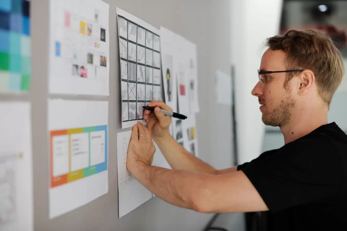 Florian designes landingpages marketing automation Aivie